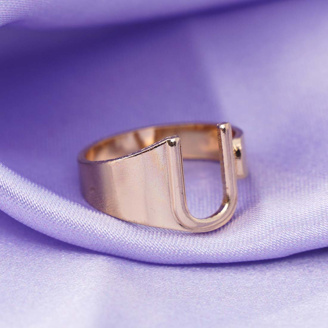 Alphabet U Gold Band Ring - Ferosh