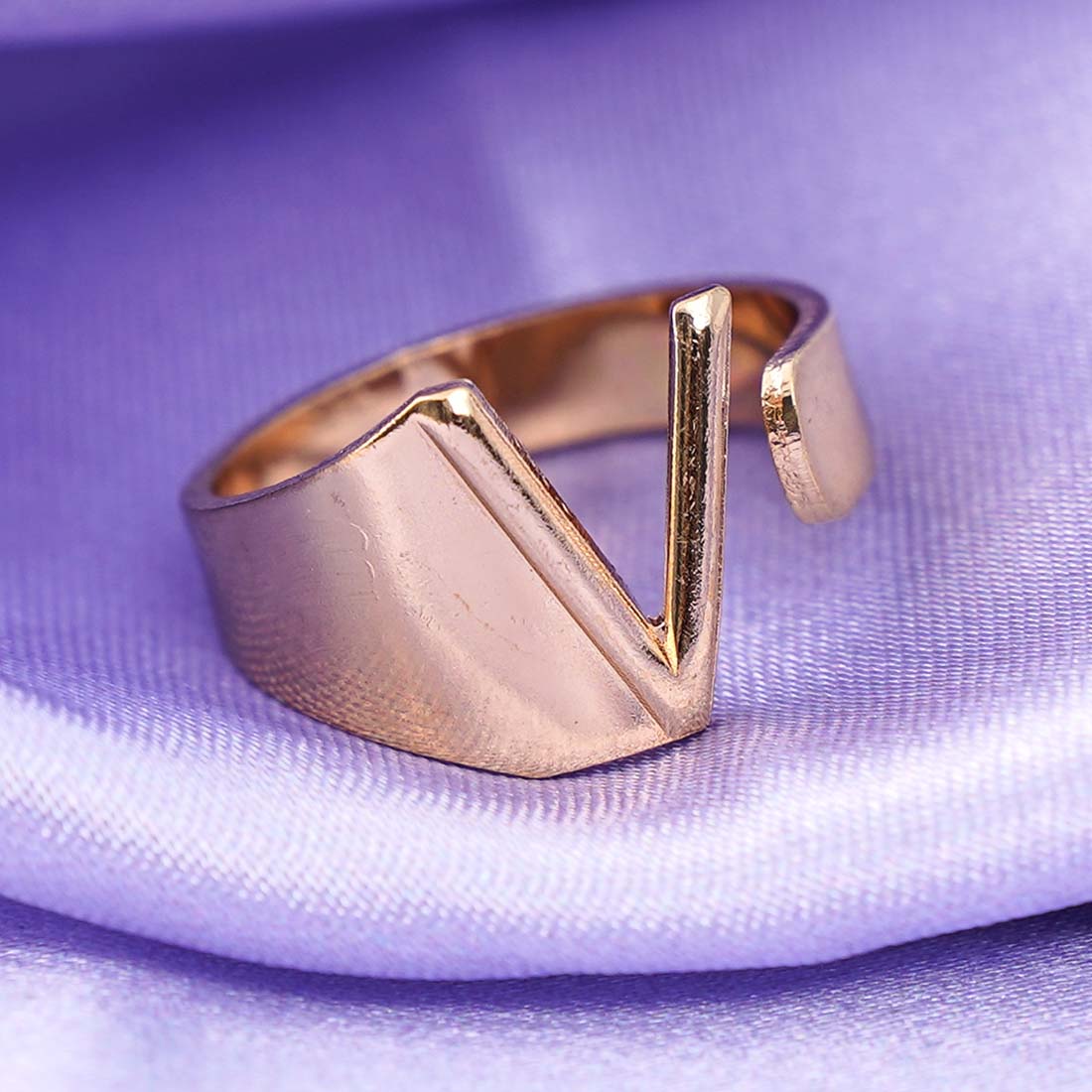 Alphabet V Gold Band Ring - Ferosh