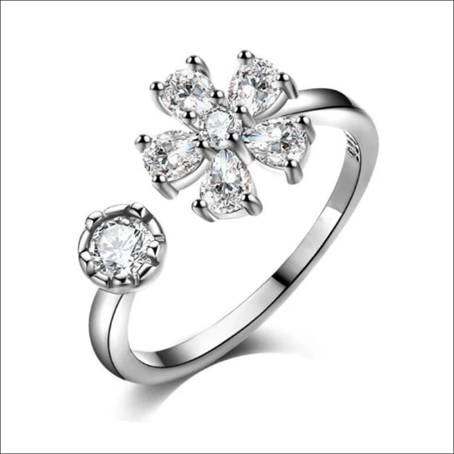 Nairi Silver Floral Rhinestone Ring