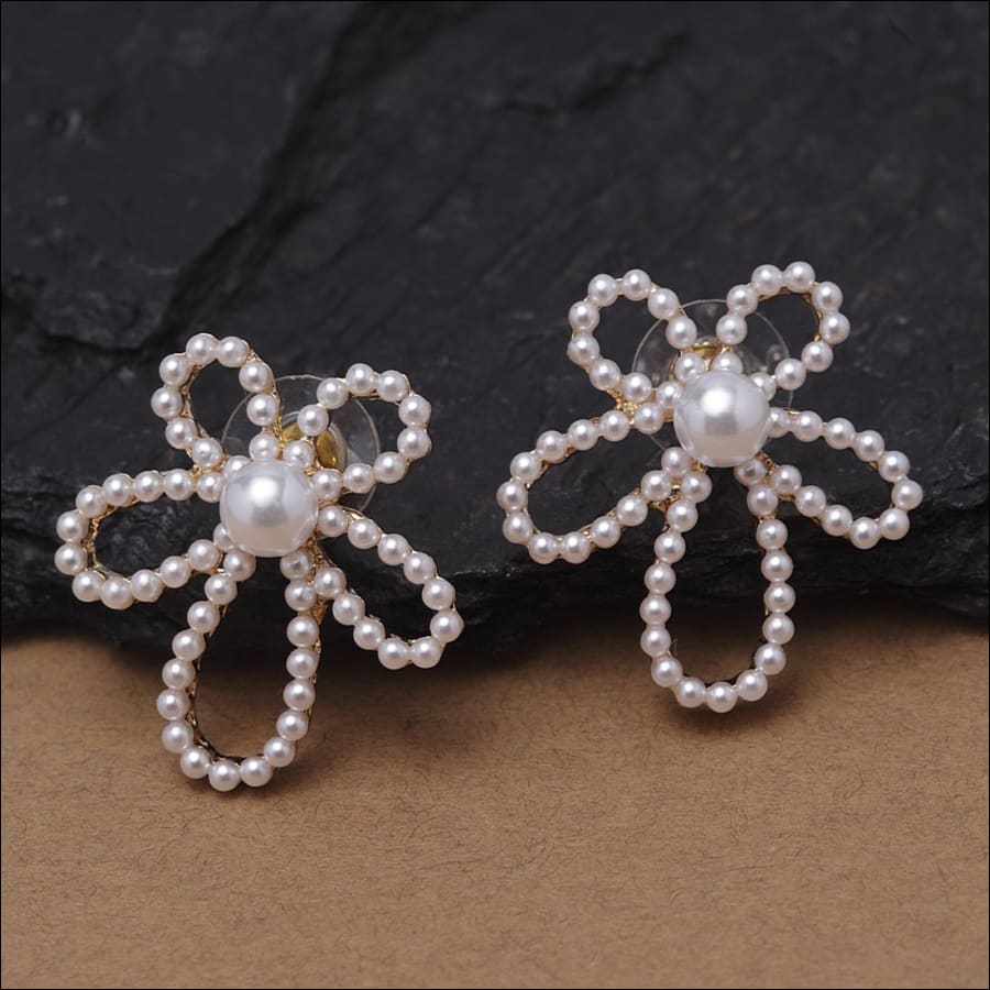 Pearl Flower Stud Earrings